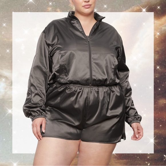 SKIMS Utility Sport Zip Up Jacket in Gunmetal size S NWT! - Picture 3 of 9